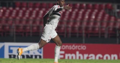 Zagueiro do São Paulo completa marca importante pelo clube