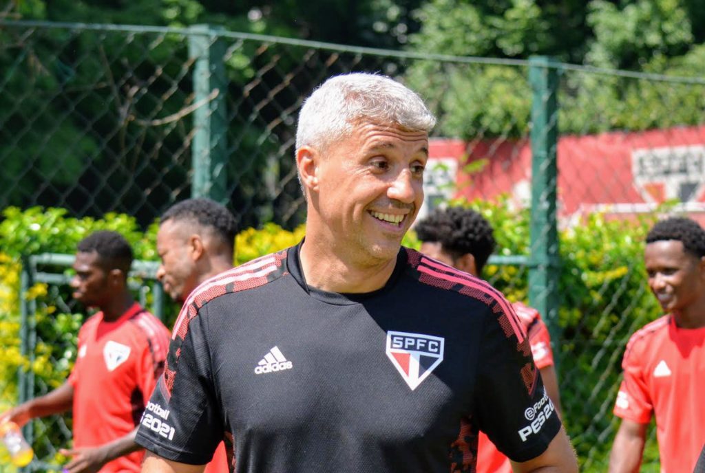Crespo foi campeão paulista pelo São Paulo em 2021. (Foto: Twitter do São Paulo)