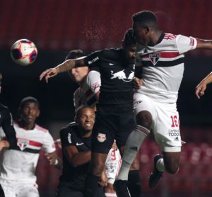 Léo foi um dos destaques do São Paulo contra o Red Bull Bragantino. (Foto: Twitter do São Paulo)