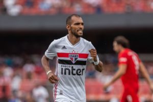 Richarlyson, que disputou 244 jogos pelo São Paulo, entrou para a calçada da fama de ídolos no Morumbi. (Foto: Estadão)