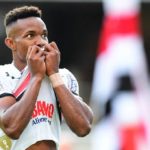 Thiago Mendes, atualmente no Qatar, diz torcer por título do São Paulo. (Foto: Twitter do SPFC)