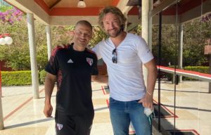 Lugano e Alex se encontram no São Paulo. (Foto: Twitter do Alex)