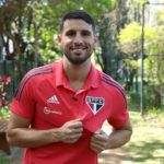 Calleri destaca a importância da torcida em seu retorno ao São Paulo. (Foto: Twitter do São Paulo)
