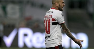 Daniel Alves assinou rescisão de contrato com São Paulo. (Foto: Twitter da Conmebol)