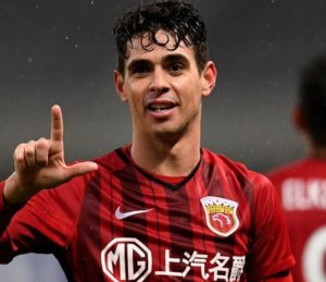 Oscar vai ficar livre no mercado - (Foto: Twitter do Shanghai Port)