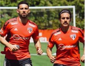 Gabriel Neves não jogará contra Bahia e retorno segue incerto. (Foto: Twitter do São Paulo)