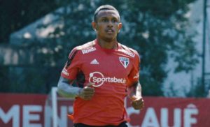 Marquinhos estreou pelo São Paulo em 2021. (Foto: Twitter do São Paulo)