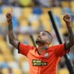 São Paulo aparece como uma das opções para Dentinho, de 32 anos e ex-Corinthians, voltar ao futebol brasileiro. (Foto: Twitter do Shakhtar)