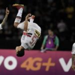 Hernanes fez um dos gols na virada histórica do São Paulo contra Botafogo em 2017. (Foto: Twitter do São Paulo)
