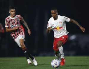 São Paulo recebe notificação de que Red Bull Bragantino vai comprar Helinho. (Foto: Twitter do Red Bull Bragantino)