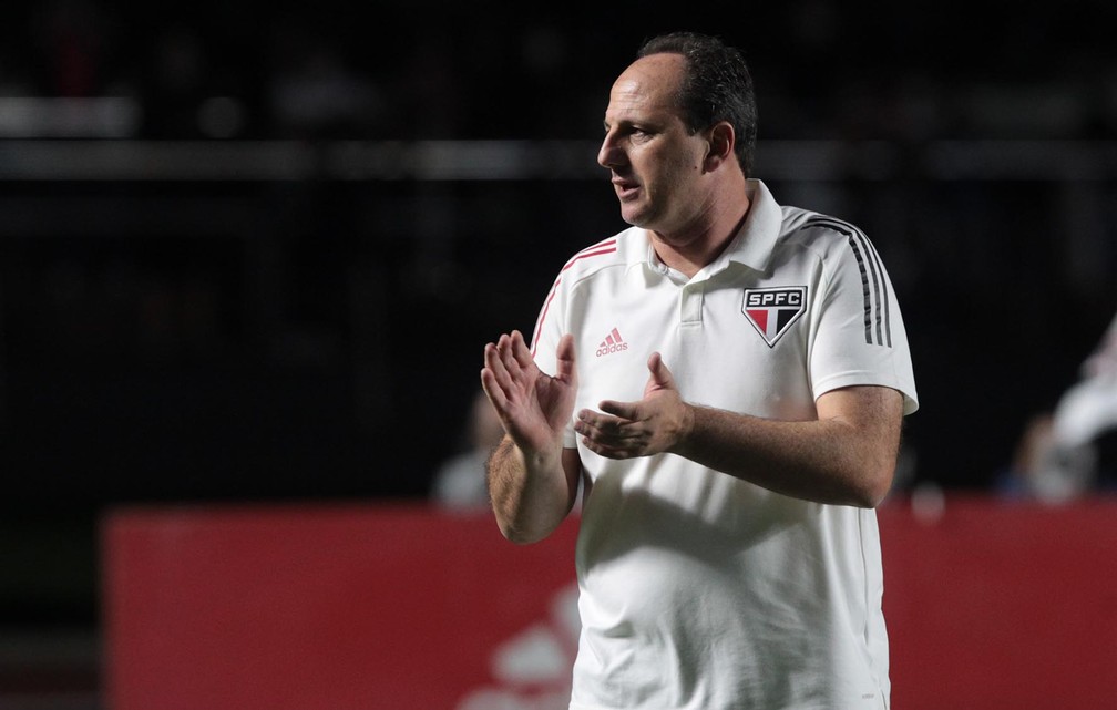 Técnico Rogério Ceni quer reformular elenco do São Paulo em 2022. (Foto: Twitter do São Paulo)