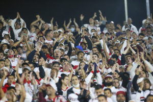 Torcida do São Paulo abraça e vai encher Morumbi novamente. (Foto: Twitter do São Paulo)