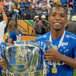 Cacá foi campeão da Copa do Brasil com o Cruzeiro em 2018 e trabalhou com Rogério Ceni no ano seguinte. São Paulo está de olho. (Foto: Twitter do Cruzeiro)