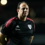Rogério Ceni tem permanência garantida em 2022 no São Paulo
