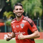Calleri marca três vezes em estreia do São Paulo no Brasileirão. (Foto: Twitter do São Paulo)