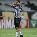 Diego Costa está no mercado e São Paulo poderia ser o novo destino do atacante. (Foto: Twitter do Galo)
