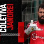Jandrei é apresentado pelo São Paulo e diz que quer cobrar faltas no clube. (Foto: Twitter do São Paulo)