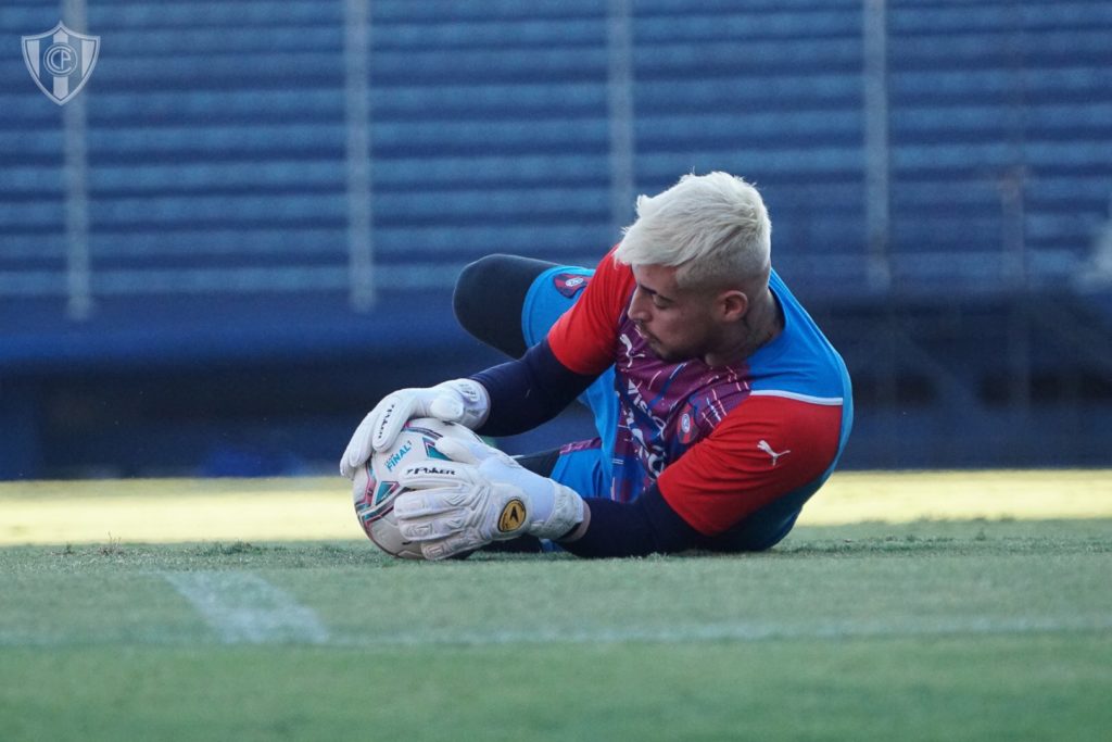 Jean passou pelo São Paulo antes de ser negociado com o Cerro Porteño. (Foto: Twitter do Cerro Porteño)