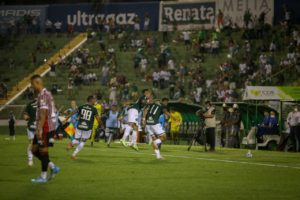 Lucão do Break marca golaço e Guarani derrota São Paulo na estreia do Paulistão. (Foto: Twitter do Guarani)