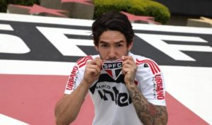 Pato vive a expectativa de voltar a jogar pelo São Paulo. (Foto: Twitter do São Paulo)