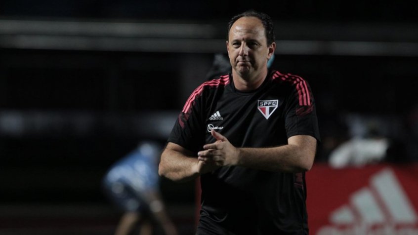 Rogério Ceni deve receber seu quarto reforço no São Paulo para 2022. (Foto: Twitter do São Paulo)