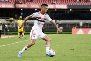 Rigoni está em branco no São Paulo desde outubro e sofre para atuar com consistência com Rogério Ceni. (Foto: Marcos Ribolli/GE)
