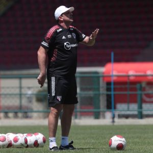 Rogério Ceni trabalha para montar time ideal do São Paulo no início da temporada. (Foto: Twitter do São Paulo)