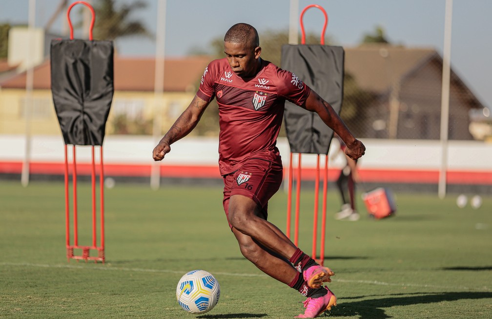 Toró foi reintegrado ao elenco do São Paulo. (Foto: Twitter do Atlético Goianiense)