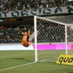 Guarani zoa São Paulo nas redes sociais após vitória no Paulistão. (Foto: Twitter do Guarani)