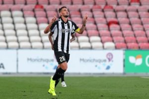 Zagueiro do Portimonense é procurado pelo São Paulo e pode ser opção para Rogério Ceni. (Foto: Twitter do Portimonense)