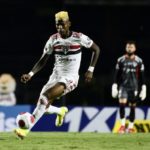 Arboleda é destaque do São Paulo e renovou seu contrato até 2024. (Foto: Marcos Ribolli/ge)