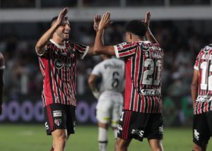 Gabriel Sara deixou o Tricolor no meio de 2022. (Foto: Twitter do São Paulo)