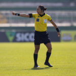 A árbitra Edina Alves apitou clássico entre Santos x São Paulo pelo Paulistão. (Foto: Reprodução/FPF)