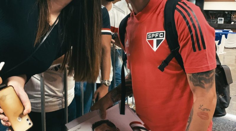 Luciano está no Amigão para reforçar São Paulo na estreia da Copa do Brasil. (Foto: Twitter do São Paulo)