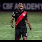 Marlon Freitas aparece no radar do São Paulo. (Foto: Twitter do Atlético Goianiense)