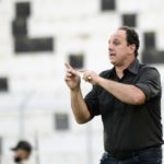 Rogério Ceni orienta São Paulo em segunda vitória seguida do time na temporada. (Foto: Marcos Ribolli/ge)