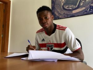 São Paulo fecha contrato com jogador para reforçar ataque na base. (Foto: Twitter do São Paulo)