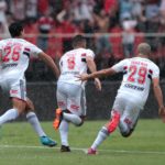 Calleri decide, e São Paulo derrota Corinthians no Morumbi. (Foto: Twitter do São Paulo)