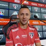 Rafinha dá pista sobre carreira após aposentadoria. (Foto: Twitter do São Paulo)