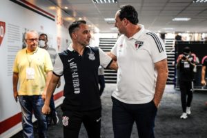 Rogério Ceni, técnico do São Paulo, elogiou o técnico do Corinthians, depois do Majestoso. (Foto: Twitter do Paulistão)