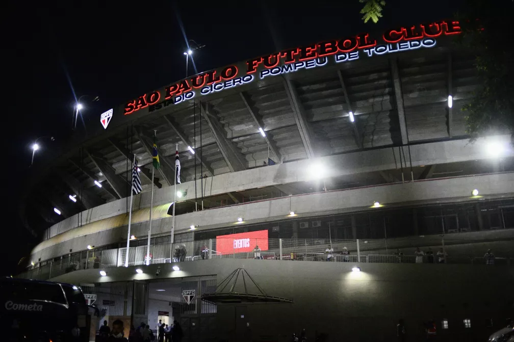 São Paulo enfrenta Manaus pensando em vaga na terceira fase da Copa do Brasil. (Foto: Marcos Ribolli/ge)