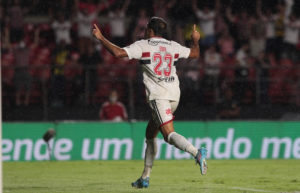 Eder marca e São Paulo vence pela Copa do Brasil. (Foto: Reprodução)