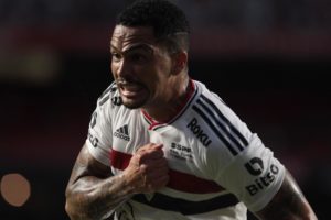 Luciano desencanta pelo São Paulo em 2022. (Foto: Twitter do São Paulo)