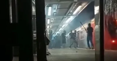 Torcedores de Corinthians e São Paulo brigam nos trens da CPTM. (Foto: Reprodução)