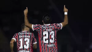 São Paulo arranca empate em Bragança Paulista pelo Brasileirão. (Foto: AGIF)