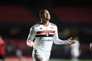 Luciano abre Brasileirão marcando e diz que São Paulo vai lutar pelo título. (Foto: Twitter do São Paulo)