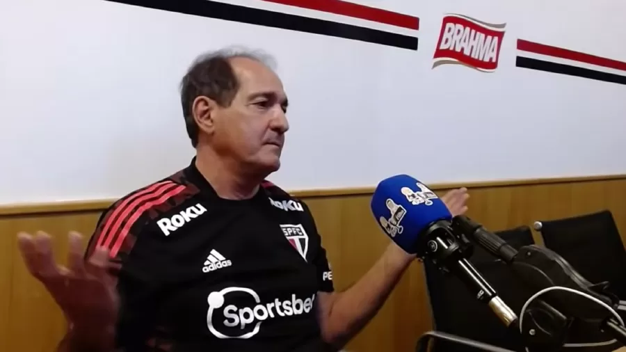 Muricy Ramalho afirma que futebol brasileiro precisa ter calma em relação à onda de técnicos estrangeiros. (Foto: Reprodução/YouTube)