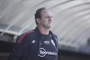 Técnico do São Paulo, Rogério Ceni elogia atuação em Bragança Paulista. (Foto: AGIF)