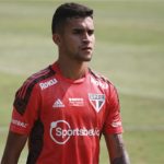 Rodrigo Nestor está de volta ao time titular do São Paulo contra Red Bull Bragantino. (Foto: Twitter do São Paulo)