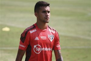 Rodrigo Nestor está de volta ao time titular do São Paulo contra Red Bull Bragantino. (Foto: Twitter do São Paulo)